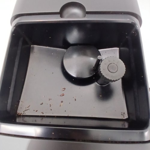 SMEG AUTOMATIC ESPRESSO COFFEE MACHINE WITH BUILT-IN COFFEE GRINDER & STEAM WAND - 8-CUP CAPACITY - FULL BLACK (MODEL: BCC12FBMUS) image 5