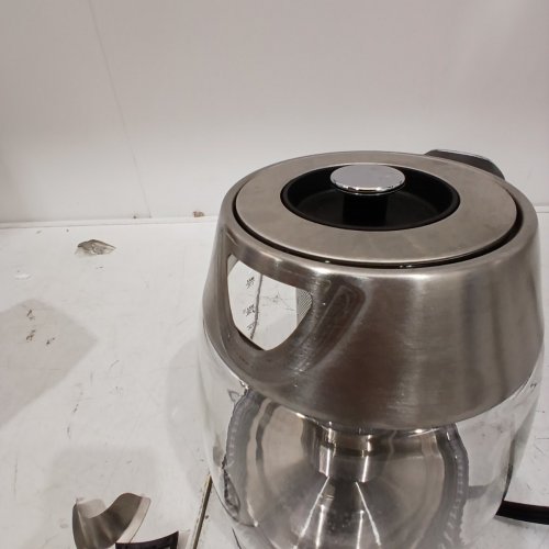 SALTON TEMPERATURE TOUCH CONTROL KETTLE WITH REMOVABLE TEA STEEPER - 1.7L - BRUSHED CHROME/CLEAR (MODEL: GK2160) image 4