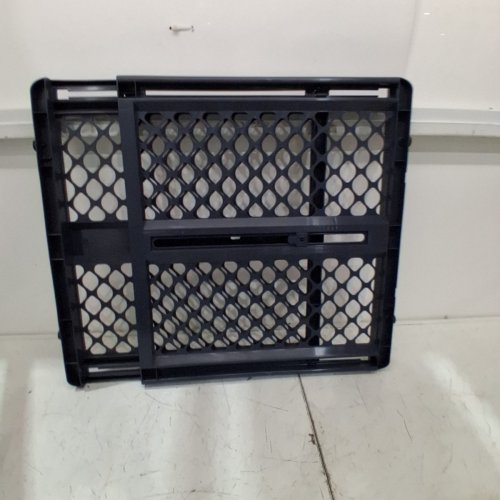 NORTHSTATES PET GATE - 26.5" X 42" X 23" - BLACK image 3
