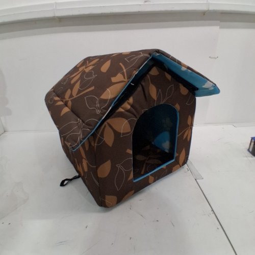 PET WINTER HOUSE WITH SELF WARMING PAD - 16" X 14" - BROWN / BLUE image 2