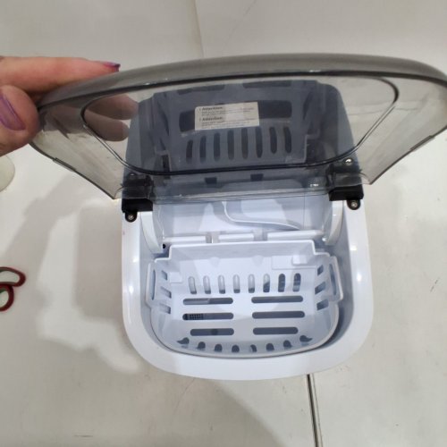 SIMZLIFE COUNTERTOP ICE MAKER MACHINE WITH HANDLE, BASKET AND SCOOP - MAKES 26 LBS PER DAY - BLACK (MODEL: IM003-BBL-CAZX) image 4