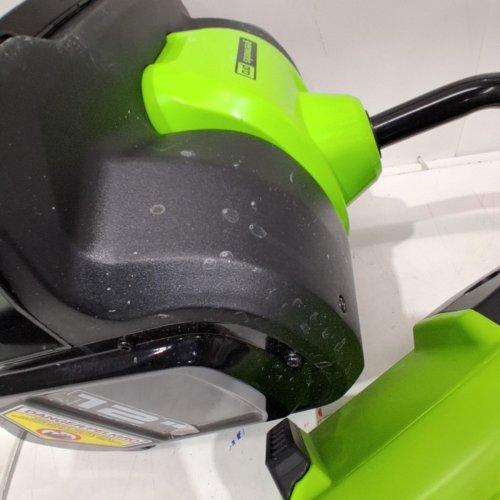 GREENWORKS **TOOL ONLY** PRO BRUSHLESS CORDLESS MOTOR SNOW SHOVEL- 80V MAX POWER - 12" - GREEN (MODEL: GLSS80000/2601202) image 4
