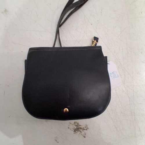 WOMEN'S TIME AND TRU FAUX LEATHER CROSSBODY BAG - 9" X 7" - BLACK image 2