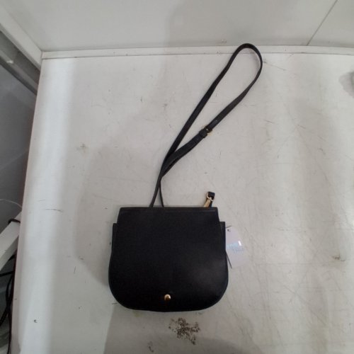 WOMEN'S TIME AND TRU FAUX LEATHER CROSSBODY BAG - 9" X 7" - BLACK image 3