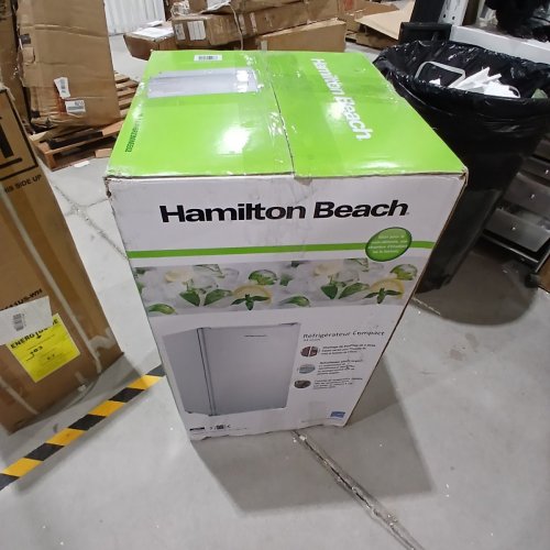 HAMILTON BEACH 3.3CUFT COMPACT REFRIGERATOR - WHITE - (MODEL: HBR33MWEE02) image 4