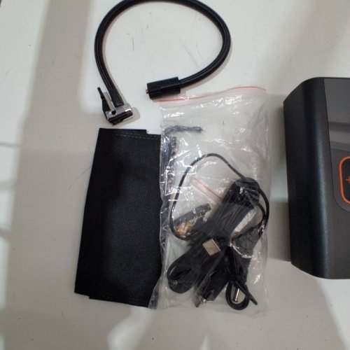 QKMPOM TIRE INFLATOR PORTABLE AIR COMPRESSOR - 180PSI -12V - BLACK/ORANGE (MODEL: L206) image 4