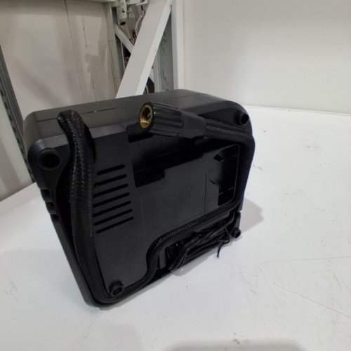 PORTABLE AIR COMPRESSOR - BLACK image 3