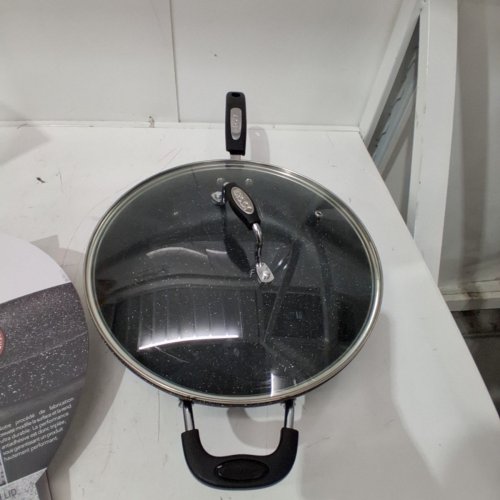 STARFRIT THE ROCK 5QT/12" DEEP FRY PAN WITH LID image 2