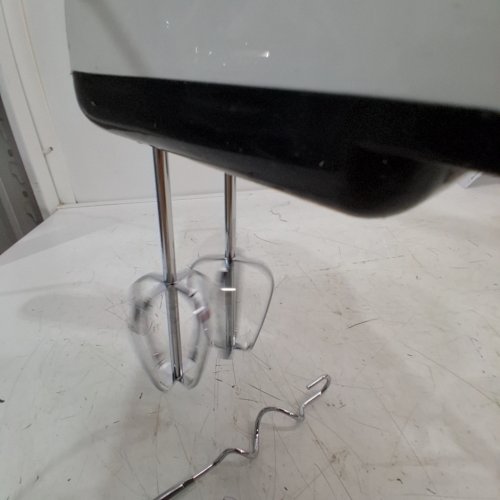 SUPER HAND MIXER WITH BEATER ATTACHMENTS - WHITE/BLACK (MODEL: HH-133) image 2