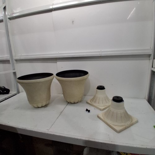 WORTH CLASSIC STYLE PLASTIC PLANTER SET - 16" X 16" X 24" - BEIGE (MODEL: G803A00) image 3