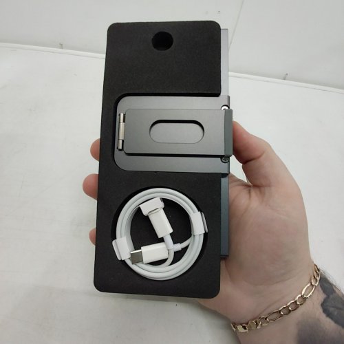 MAGNETIC IPAD CHARGER - DARK GRAY image 3