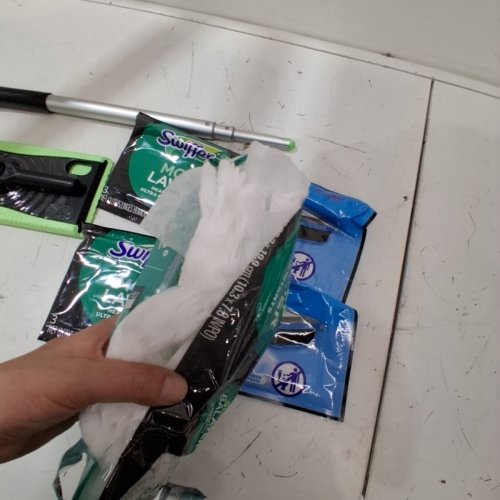 SWIFFER 2-IN-1 SWEEP AND MOP DELUXE MULTI SURFACE MOPPING AND SWEEPING KIT- GREEN/BLACK image 4
