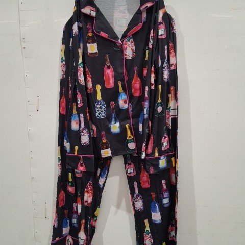 2PC WOMEN'S PAJAMA SET - LARGE - BOTTLE PRINT/ BLACK image 2