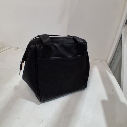 IGLOO LUXE COOLER/LUNCH BAG - 9 CANS MAX CAPACITY - BLACK/SILVER (MODEL: 2014223) image 4