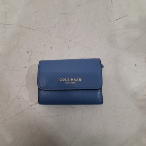 WOMAN'S COLE HAAN ESSENTIAL COMPACT WALLET - BLUE image 2
