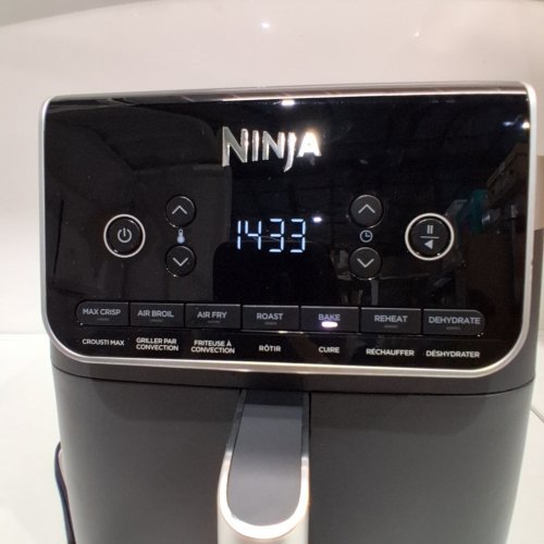 NINJA AIR FRYER PRO XL 7-IN-1 FRYER OVEN WITH MAX CRISP TECHNOLOGY - 6.5QT - BLACK - (MODEL: AF142C) image 2