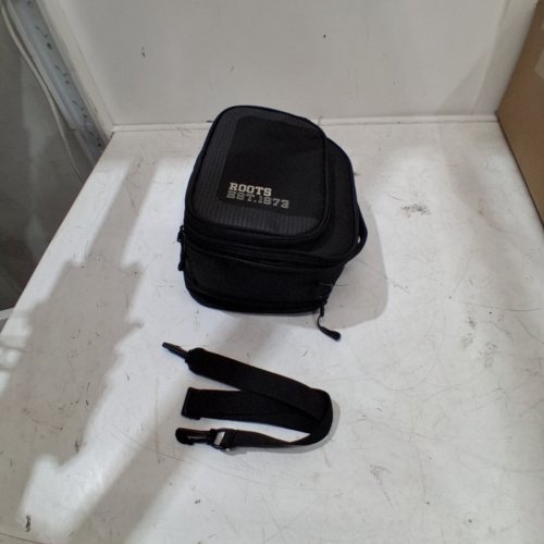 ROOTS EXPANDABLE INSULATED LUNCH BAG - 9L - BLACK (MODEL: 1993374) image 2