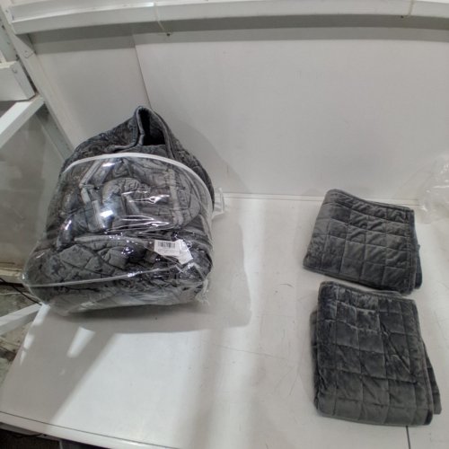 3PC COCOPLOCEUS ULTRA SOFT LUXURIOUS VELVET BEDSPREAD SET - OVERSIZED KING - GREY image 3