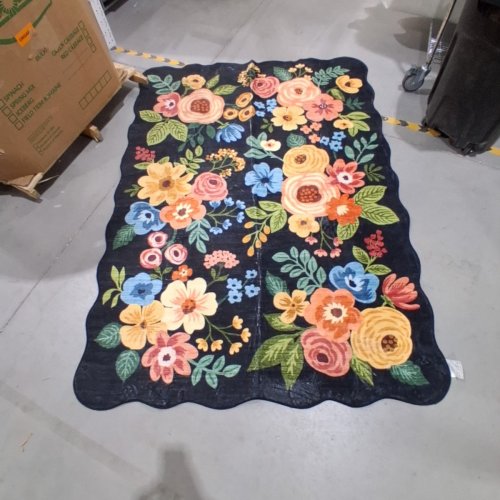 FLORAL INDOOR AREA RUG - 4FT X 6FT - FLORAL/BLACK image 3