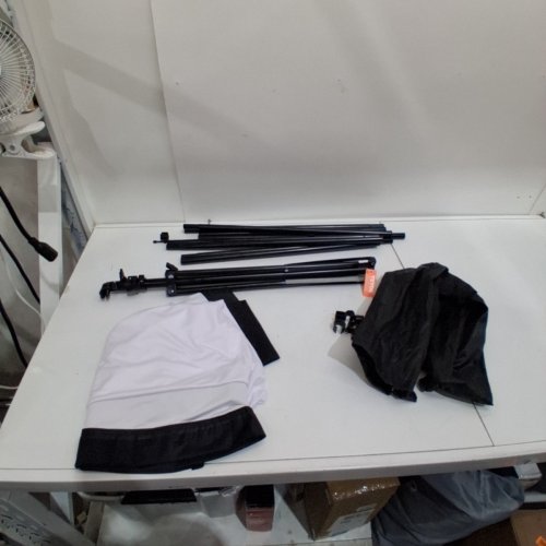TRIPOD PROJECTOR SCREEN WITH STAND - 90" - WHITE/BLACK (MODEL: DZC-90) image 3