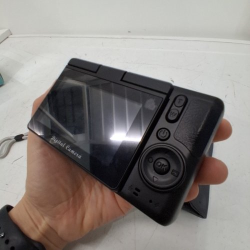 YROVJA DIGITAL CAMERA WITH 80° FLIP SCREEN AND 16X ZOOM -4K - 128G - BLACK image 4