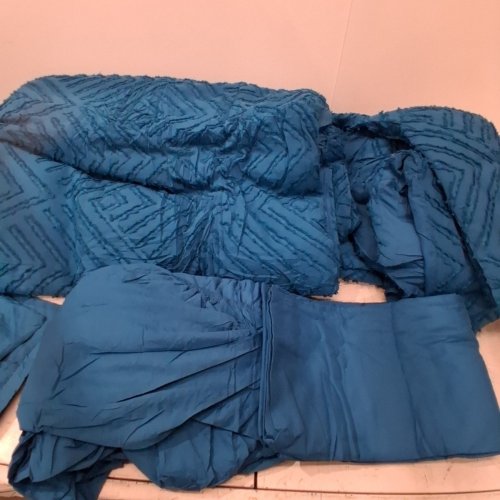6PC ANDENCY COMFORTER BED SET - COMFORTOR, FITTED SHEET, TOP SHEET, 2 PILLOWCASES & 2 DECORATIVE SHAM CASES - QUEEN - TEAL image 4