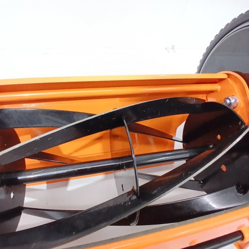 LAWNMASTER PUSH REEL LAWN MOWER - 16" - BLACK/ORANGE (MODEL: LMRM1602) image 4