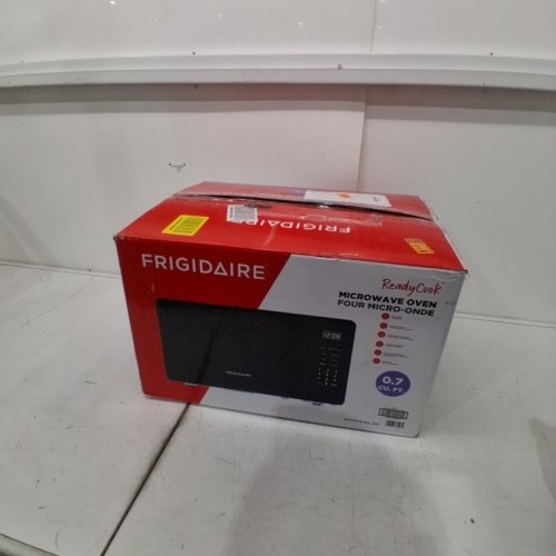FRIGIDAIRE READYCOOK COUNTERTOP MICROWAVE OVEN - 0.7CU FT, 700W - BLACK (MODEL: EMW733-BLACK) image 6