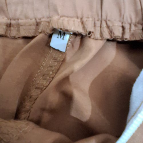 WOMANS UNBRANDED CARGO SIDE POCKET SHORTS - MEDIUM - BROWN image 2
