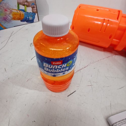 ZURU BUNCH O BUBBLES MOTORIZED BUBBLE BLASTER - 30,000 BUBBLES/MINUTE - BLUE/ORANGE (MODEL : 1851658) image 4