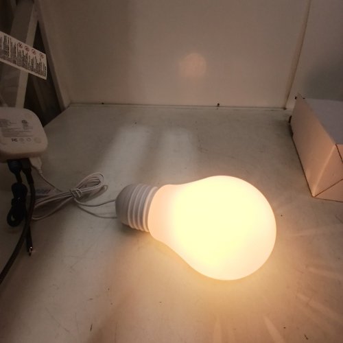 NOVELTY USB POWERED LIGHT BULB STLE DESK/TABLE LAMP - WHITE image 2