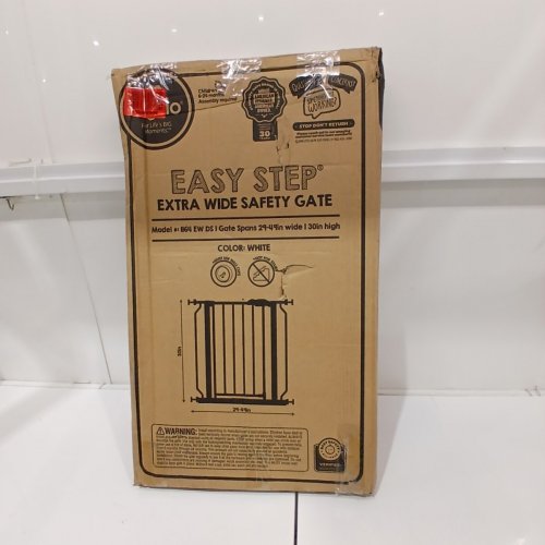 REGALO EASY STEP EXTRA WIDE METAL SAFETY GATE - 30" X 29"- 49" - WHITE (MODEL: 1164EWDS) image 4
