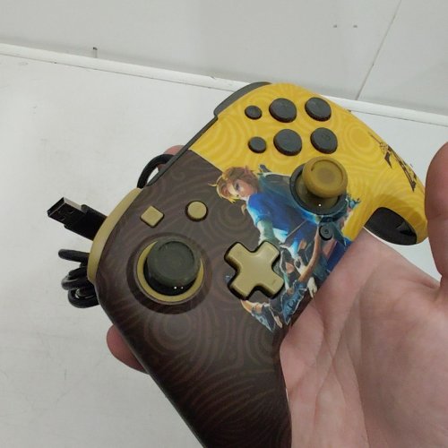 PDP GAMING FACEOFF WIRED SWITCH PRO CONTROLLER - ZELDA BREATH OF THE WILD image 3