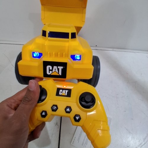 CAT CONSTRUCTION MASSIVE MOVER DUMP TRUCK TOY REMOTE CONTROL - YELLOW (MODEL: 1851476) image 2