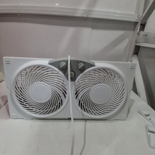 MAINSTAYS DOUBLE WINDOW FAN - 23.4" X 5.4" X 12.8" - WHITE (MODEL:52509) image 2