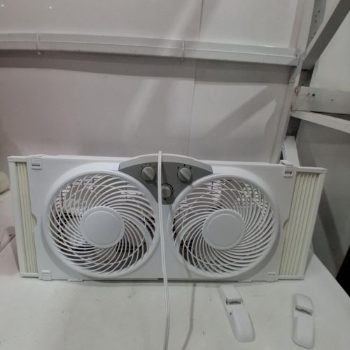 MAINSTAYS DOUBLE WINDOW FAN - 23.4" X 5.4" X 12.8" - WHITE (MODEL:52509) image 3