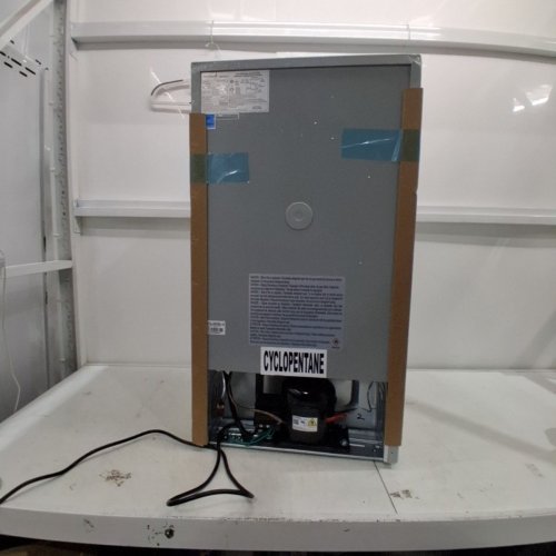 FRIGIDAIRE RETRO COMPACT REFRIGERATOR WITH SIDE BOTTLE OPENER - 3.2CU.FT - GREY image 7