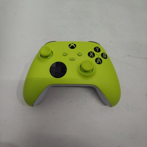 XBOX CORE WIRELESS GAMING CONTROLLER - XBOX SERIES X|S, XBOX ONE, WINDOWS PC, ANDROID, AND IOS - ELECTRIC VOLT (MODEL: 1914) image 2