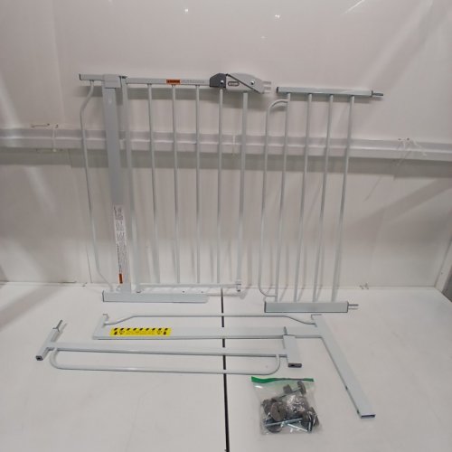 SAFETY 1ST EASY INSTALL TALL & WIDE WALK THRU GATE - 29"- 47" X 36" - WHITE (MODEL: GA106CWHOF1ZY) image 2