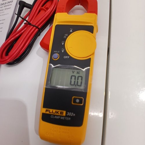 FLUKE 302+ CAT III DIGITAL CLAMP METER - BLACK/YELLOW/RED - (MODEL: 302+) image 3