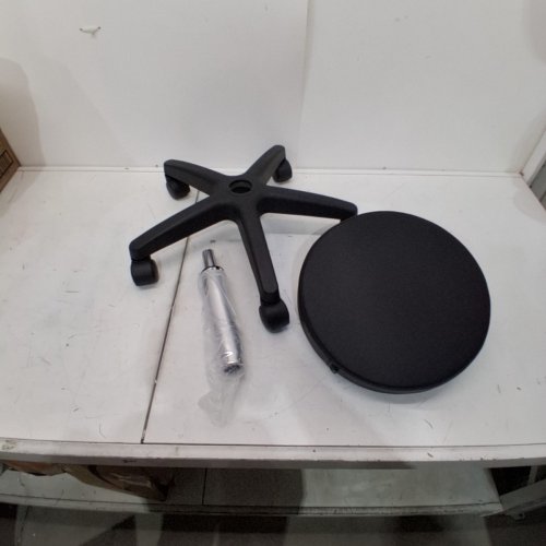 GREENLIFE DELUXE HYDRAULIC ADJUSTABLE HEIGHT ROLLING STOOL - 17"-24"/200LBS MAX - BLACK (MODEL: 103231-01) image 2
