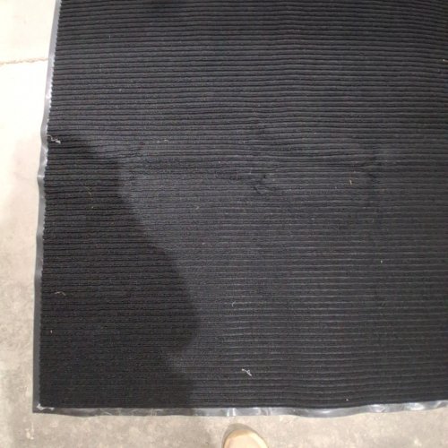 VERTICAL LINEAR RIDGES AREA RUG - 6FT X 4FT- BLACK image 3