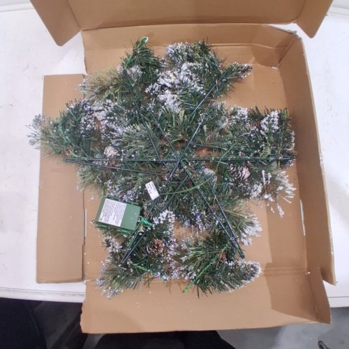 NATIONAL TREE LED PINE STAR WREATH - 32" X 32" - GREEN/GLITTER (MODEL: GB3-300-32S-B) image 3