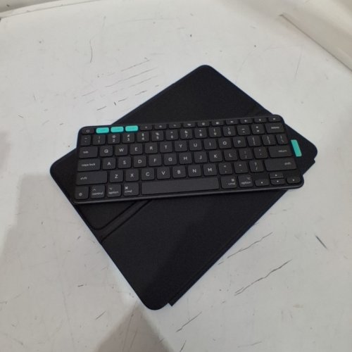 LOGITECH FLIP FOLIO IPAD KEYBOARD CASE FOR IPAD PRO 13- MIDNIGHT BLACK (920-013373) image 4