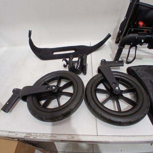 MAXWALK ALL TERRAIN ROLLATOR WITH BACKREST - 300LB CAPACITY - BLACK (MODEL: ‎MW2402) image 7