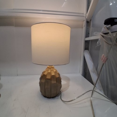 HAMPTON BAY DRIFTWOOD TABLE LAMP WITH WHITE FABRIC SHADE - 15.5" - WHITE WASH image 2