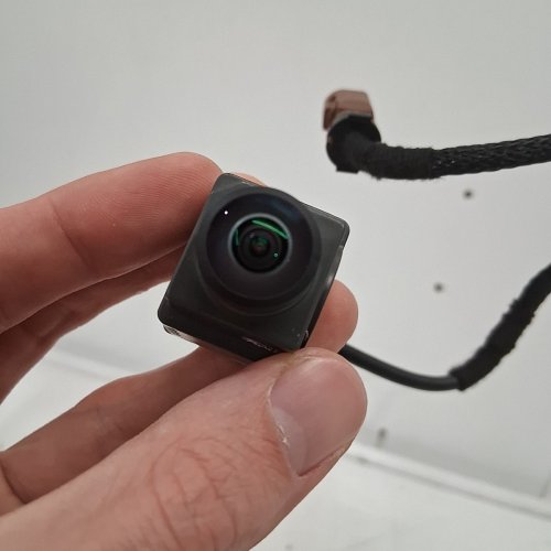 AUTOMOTIVE CAR REVERSING CAMERA FOR SELECT MERCEDES BENZ MODELS - BLACK image 4