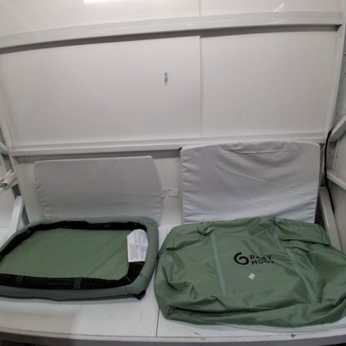 BABYMOOV MOOV AND COMFY 3-IN-1 LIGHTWEIGHT TRAVEL CRIB, BABY PLAY YARD, AND INFANT BASSINET - 32.7" X 47.6" X 28" - GREEN/GREY image 2