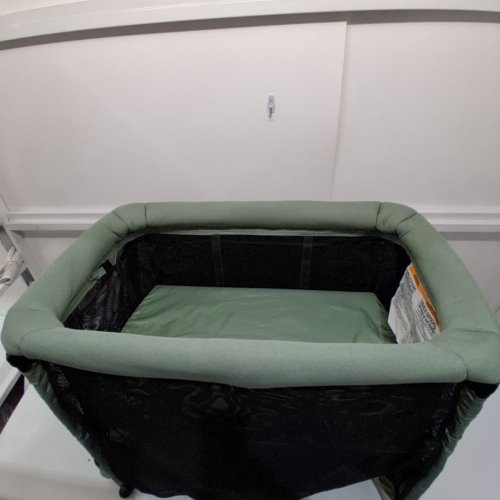 BABYMOOV MOOV AND COMFY 3-IN-1 LIGHTWEIGHT TRAVEL CRIB, BABY PLAY YARD, AND INFANT BASSINET - 32.7" X 47.6" X 28" - GREEN/GREY image 3