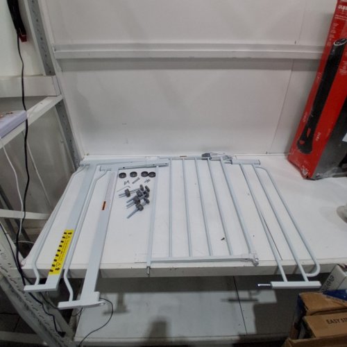REGALO EASY STEP SAFETY GATE - 29"- 38.5" - WHITE (MODEL: 1160-DS) image 2